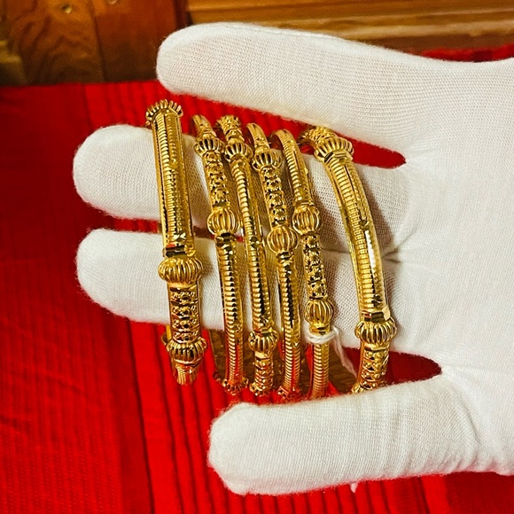 Gold plated bangles (Zeba Collection ) - Picture 2 of 4